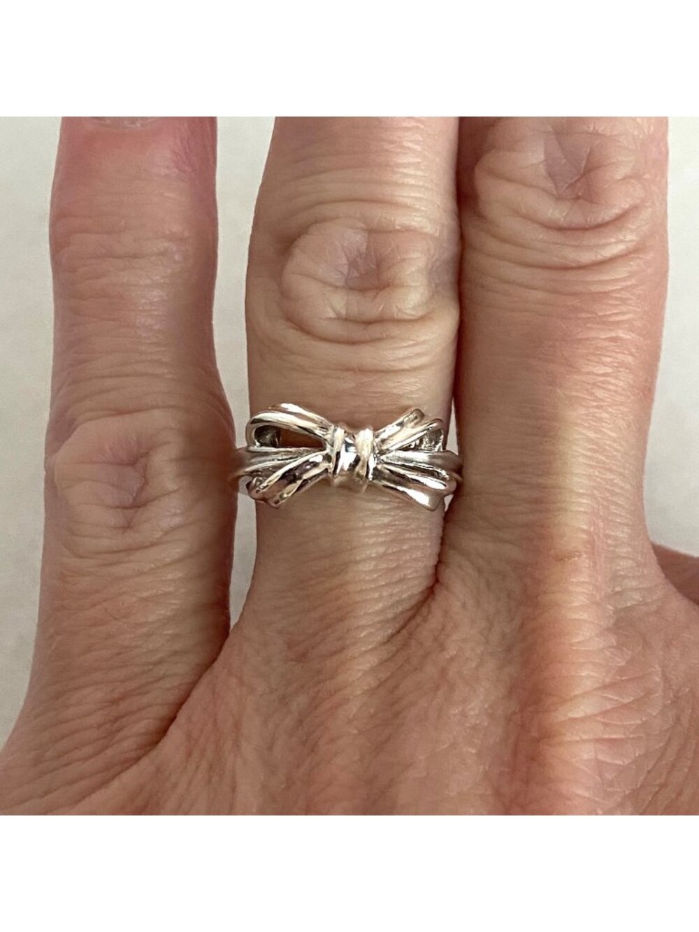 Sterling Silver 925 Dainty Ribbon Tied Bow Band Ring Sz 5